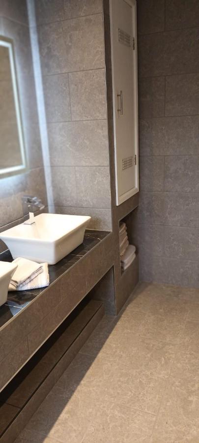 Rydal House 2 Bedroom House With Upstairs Bathroom Newton-le-Willows Kültér fotó