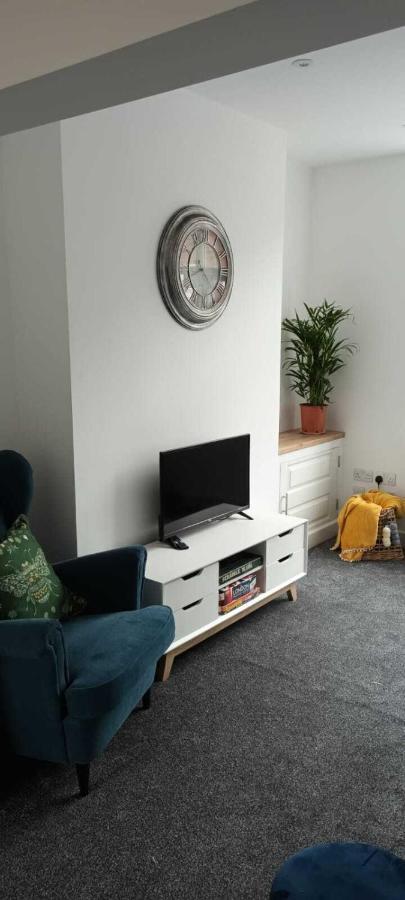 Rydal House 2 Bedroom House With Upstairs Bathroom Newton-le-Willows Kültér fotó