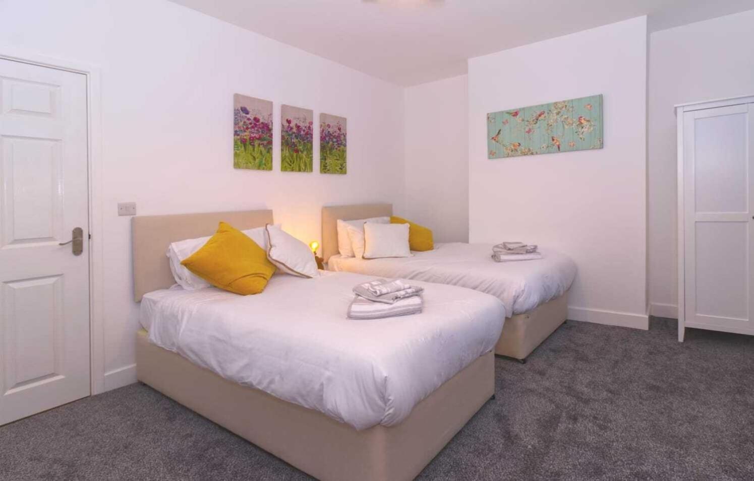 Rydal House 2 Bedroom House With Upstairs Bathroom Newton-le-Willows Szoba fotó